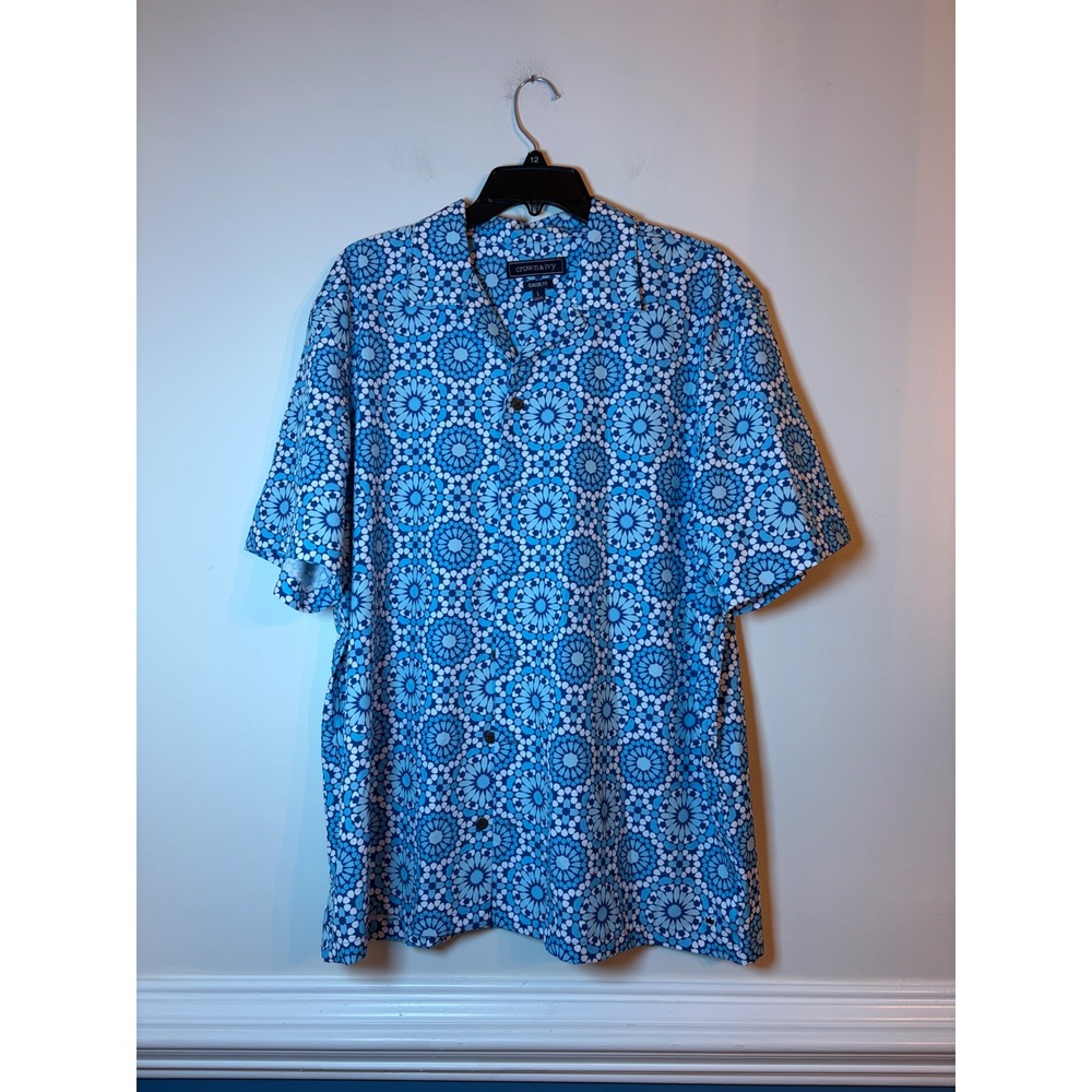 Crown & Ivy Button Down Men L Blue Geometric Mosaic Classic Fit Short Sleeve